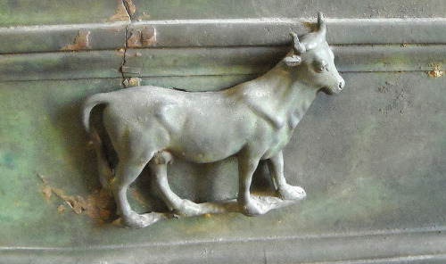 Bronze brazier from Pompeii, found in the Stabian Baths. It was a gift of Marcus Nigidius Vaccula, a