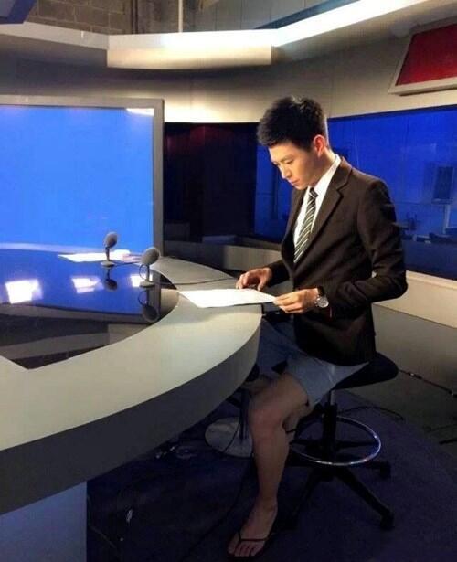 asianboysloveparadise:  What if he just wear underpants?  It changes the way we look at those suave newscaster!