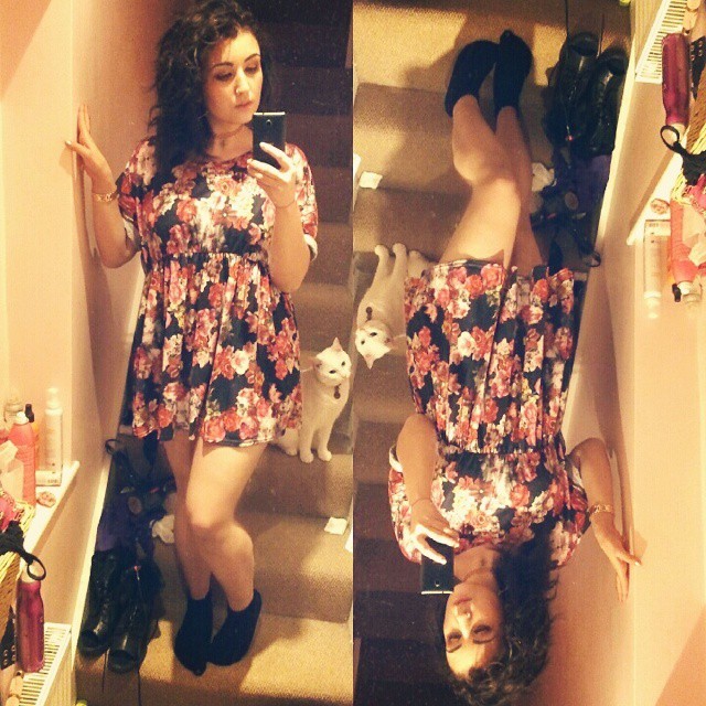 Half of my #ootd yesterday   #selfie #me #meko #mirror #floraldress