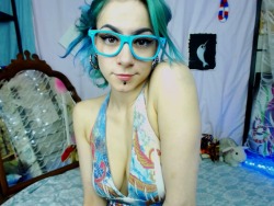 on chaturbate right meow! come hang and has