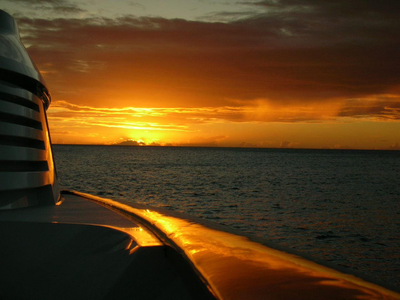 fred-bloggs:  St Kitts sunset