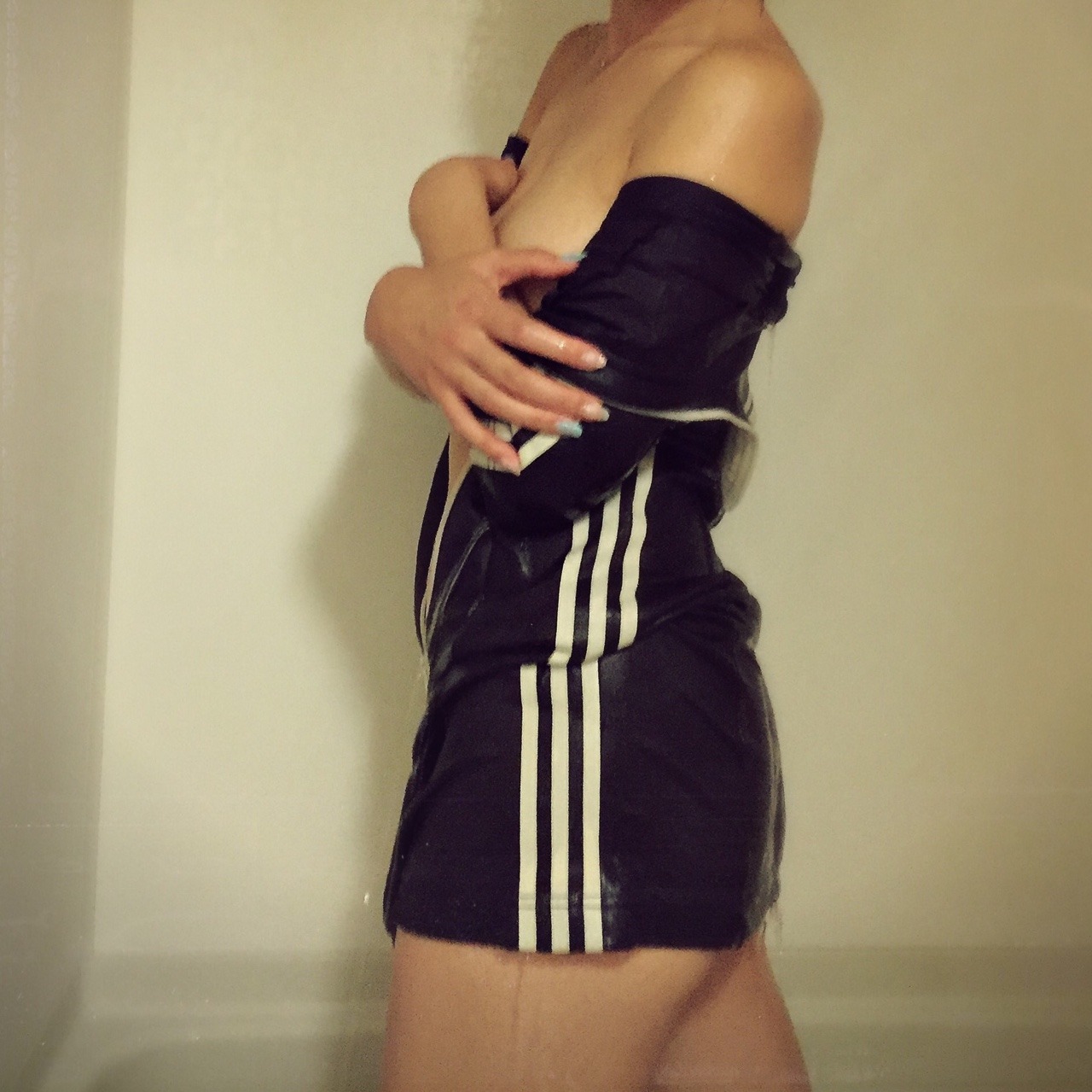 asianslutwifelia:No matter how often I see her naked I’m still always a little