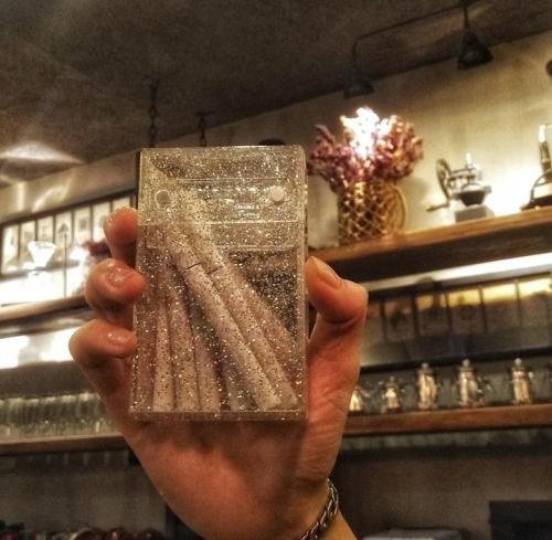 samorsays:adelacristina:s4d-bitch969:loevabl:glittery transparent cigarette case // from this storeS