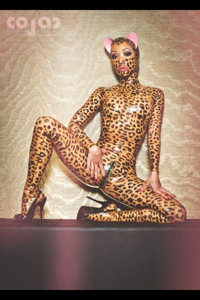 latex-amour:  Possibly my favourite photo of the year by Cojac Photography , model
