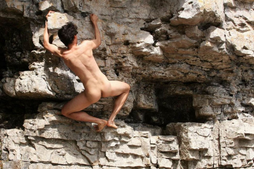 Les hommes naturistes