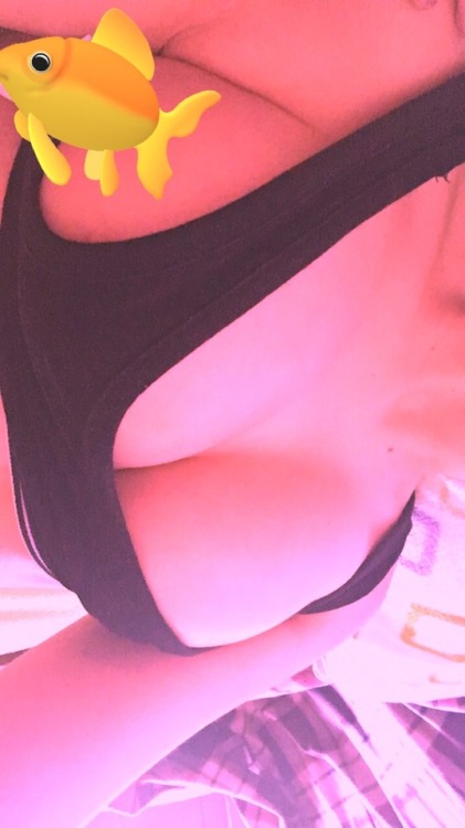 metamorfosiskafka: They look big here but my tits are small