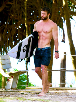 hipstermenlover:  Chris Hemsworth 