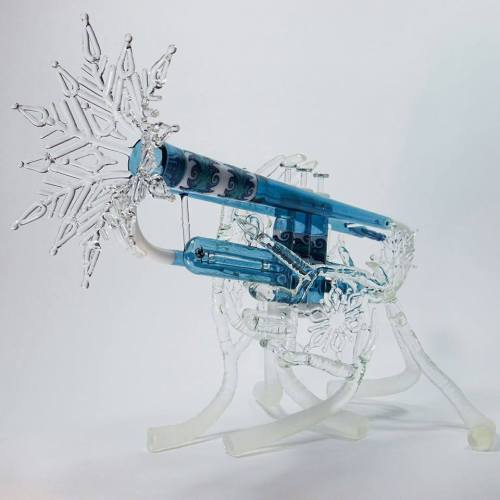 smotpoke:Etai Rahmil x Phil Siegel“Winter Trumpet”High End Glass Blog 