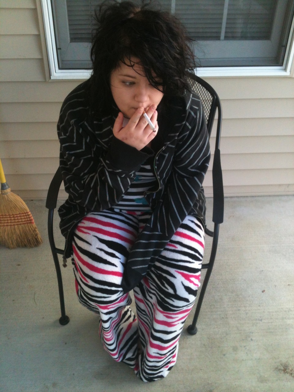 ineed2betickled:  My cute girlfriend and her feet http://ineed2betickled.tumblr.com