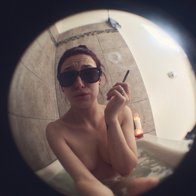 weedporndaily:  You don’t know how awesome my baths are. Next investment: bath