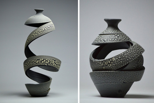 tamthewriter:itscolossal:Slinky Spirals of Clay Form Topsy-Turvy Vases by Michael Boroniecoh my godd