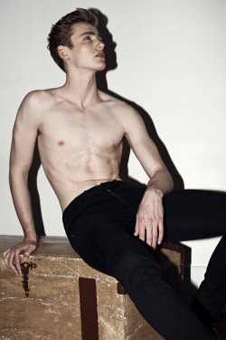 strangeforeignbeauty:  Tom Webb | Photographed