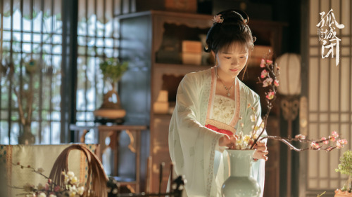 This drama has one of the best Song Dynasty hanfu’s in a long time 