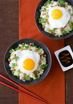 do-not-touch-my-food:  Loco Moco  Looks yummy