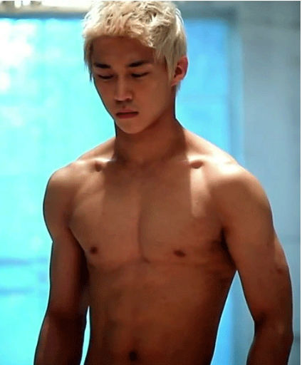 sgdude:  The blonde hair’s a bit off-putting … 