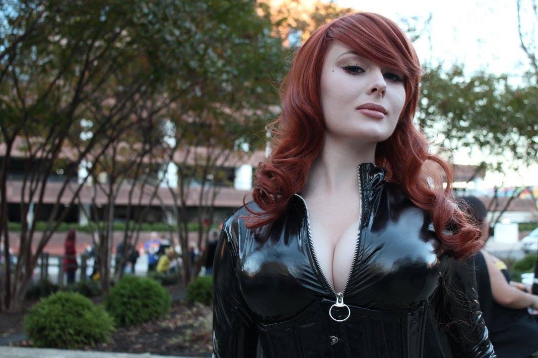cosplayandgeekstuff:    Jenna Lynn Cosplay  (USA) as Black Widow. Photo I by:   
