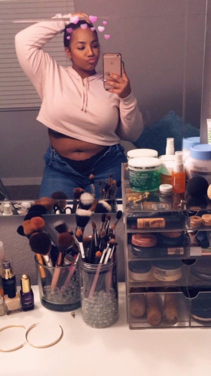 blkbruja:when you finally home & it’s time to unzip them jeans