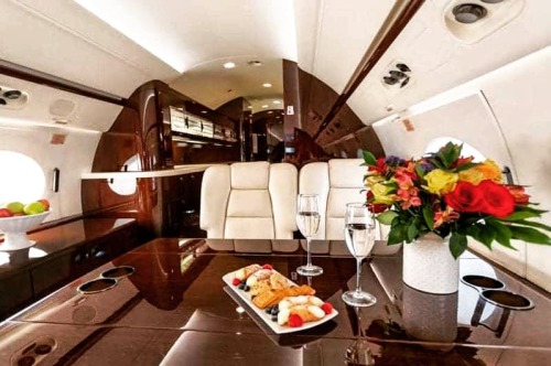 2012 Gulfstream G550 #privatejetcharter #privatejetcharter #businessjetcharter #executivejetcharter 