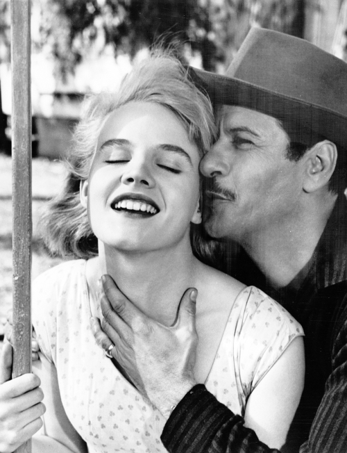 warnerarchive:  Carroll Baker and Eli Wallach adult photos