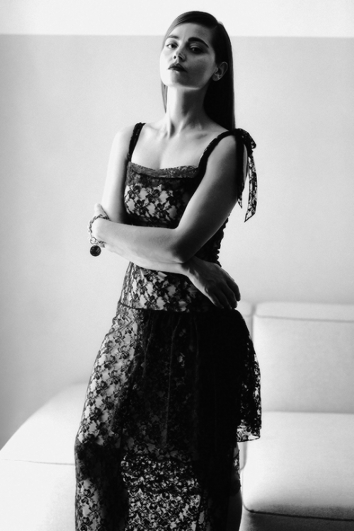 fyjennalouisecoleman: Jenna Coleman photographed by Owen Reynolds for Flaunt Magazine (2018)