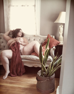 chubby-28-yo:  big-bigger:  http://big-bigger.tumblr.com/