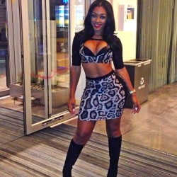 groove714:  Miracle Watts…..sooooo sexy….