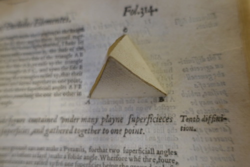 illinoisrbml:  When we think of 3D technology, we don’t often think of the sixteenth century books. However, printers have found ways to creative interactive texts since printing began. For example, Euclid’s The Elements of Geometrie included shapes