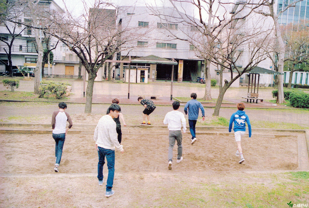 fyeahleesungyeol:  2015 NYLON Magazine April Issue© La Esperanca | do not edit,