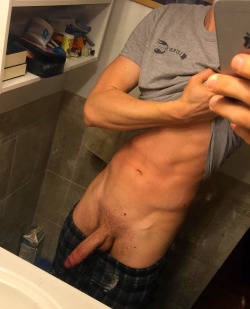 xxl-cock-lover:  would love to suck his big cock huge cock and swallow his big load