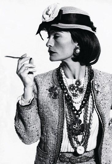 Memorias de un lápiz — Coco Chanel alrededor de los años 20 donde fueron