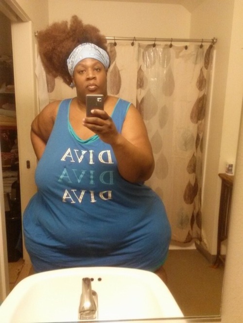 superman10111: curvywomanlova: Super curvy extra wide hips huge ass  Ssbbw Perfection  Admin 5 Wow