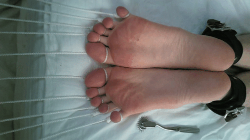 jamestmedak: Oh my what do we have here? Begging, writing toes in need of … stimulation. Well since 
