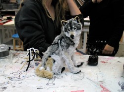 thenimbus:  suitep:  This is a wolf made from pipe cleaners. (more)  Are you fucking kidding me 