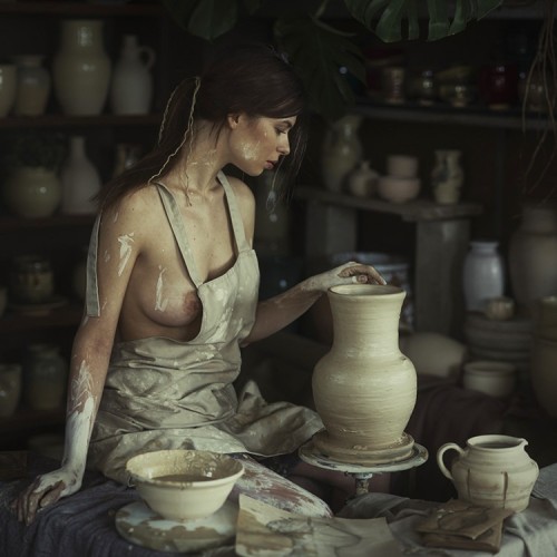 christiannaturist:nudeson500px: Untitled by David-foto That’s a neat image!