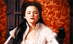 mitchellfowler:  make me choose: onceuponahookedswan asked: mary margaret or snow