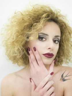 carminedimichele:  Shooting for advertising NailsModel: Anna