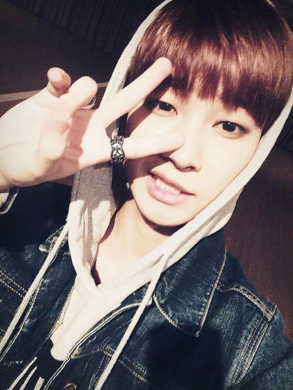 fyeahboyfriend:  [B.FJeongmin] Are you listening to #WITCH well? You’re also watching