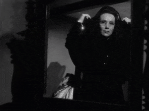 Mirrors in La Otra (1946)Cinematography by Alex Phillips