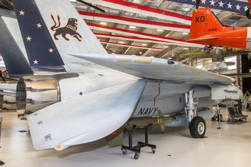 rocketumbl:  F-14D 