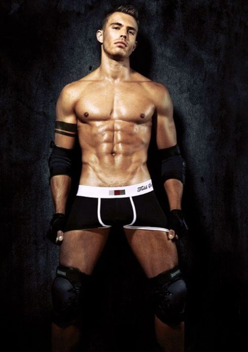 faithoftheland:  Adrien Kute by Simon Le for DNA (No.148)