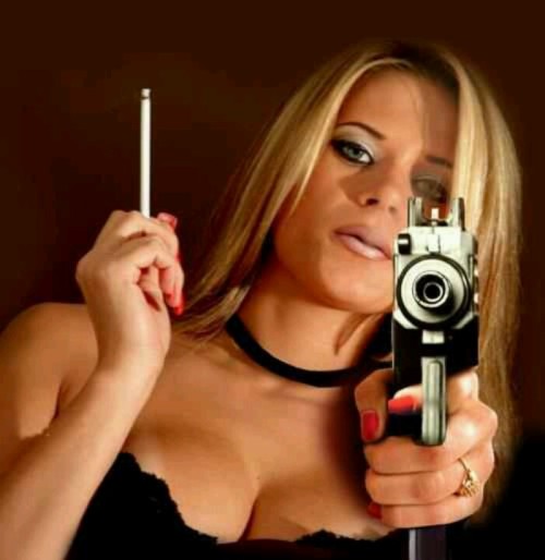 girlandguns:  Girl With Gun  follow me at : http://girlandguns.tumblr.com/