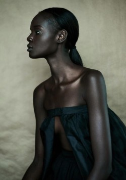 topmodelcentral:Duckie Thot ~ Australia