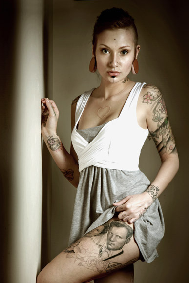freemindfreebody:  Throwback to when i had big lobes and not a lot of tattoos. 