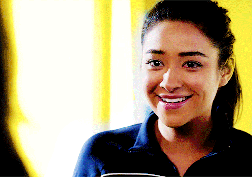 forbescaroline: EVERY FEMALE CHARACTER THAT I LOVE (in alphabetical order) EMILY FIELDS - PRETTY LIT