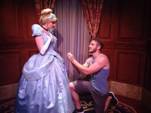 bgibbles:  awkward-lee:       Blaine proposing to Disney Princesses plus Gaston  :D