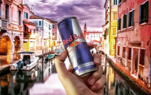 Travel bloggers be like “Enjoying a quick pick-me-up while exploring the streets of Venice.”