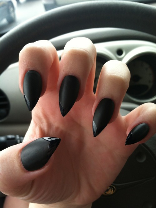 argh666:  awesome fucking nails 