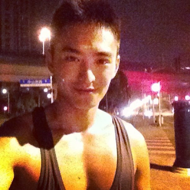 vsians:  www.instagram.com/gowithchristopher 