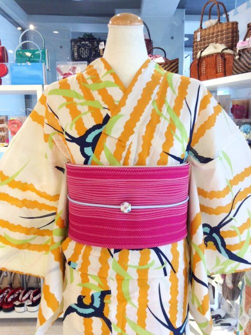 Swallow over stripy punchy yukata, seen on