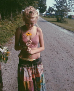 effervescentvibes:  mother-of-the-earth:  I’m in vermont right now~ let me know who else is!   ☾ good vibes hereॐ